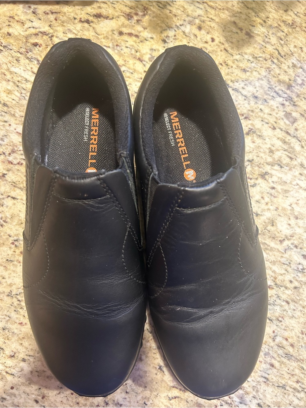 MERRELL Women’s Jungle Moc 2 black leather slip ons. Size 8.